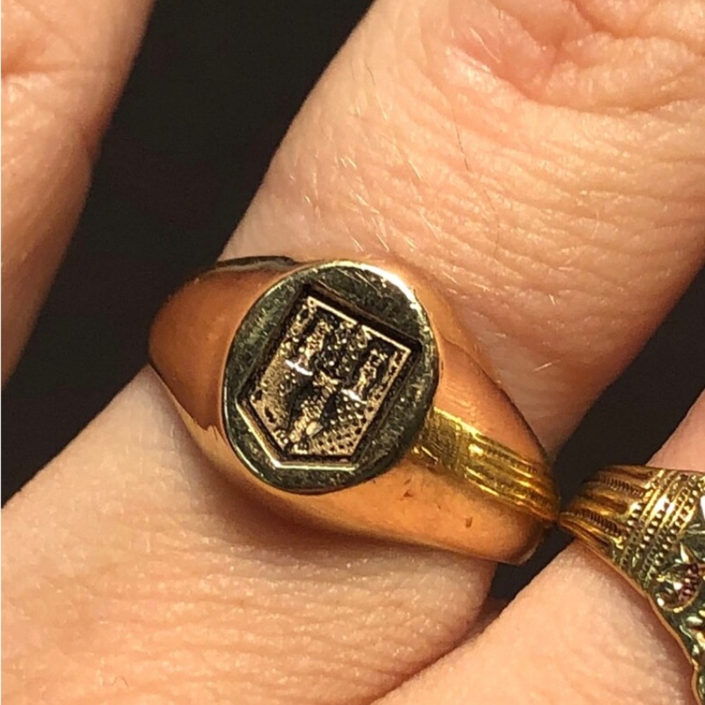 Vintage 14k SOLID GOLD signet ring